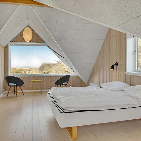 Beach Front Home In Blokhus With Wifi Dom wakacyjny *