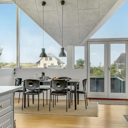 Holiday home Three-bedroom In