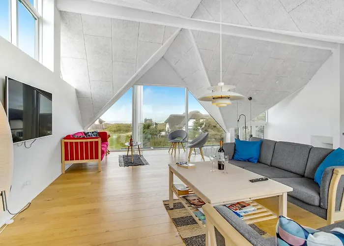 Feriehus Three-bedroom In Blokhus